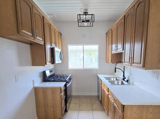 10726 Magnolia Blvd APT 15, North Hollywood, CA 91601