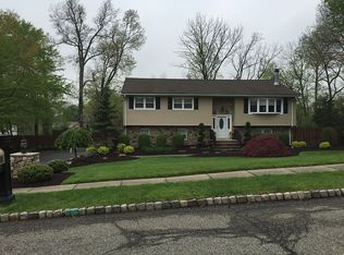 1 Seamount Dr, Whippany, NJ 07981