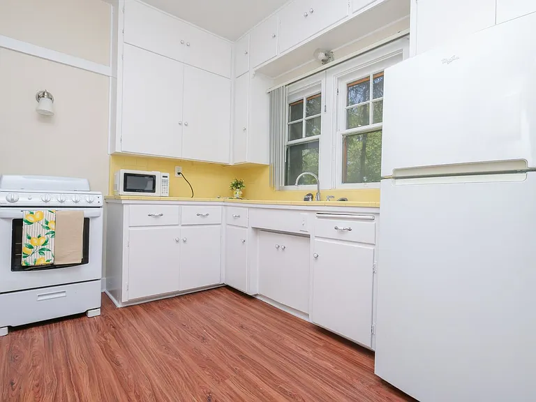 1022 N Euclid Ave — Photo 3