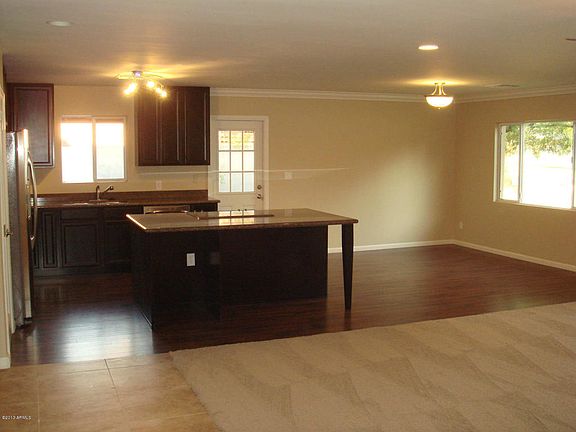 4th image of 2832 E Turney Ave