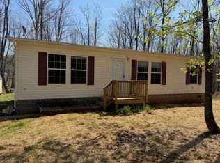 319 Ivy Rd, Howardsville, VA 24562