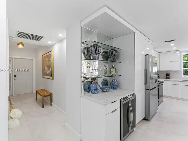 19217 Fisher Island Dr #19217 — Photo 6