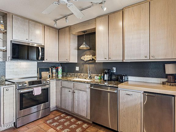 5th image of 3663 S Atlantic Ave APT 11D