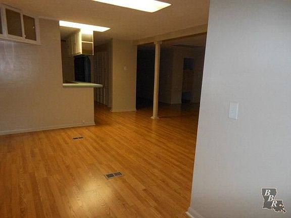 2nd image of 266 W 221st St