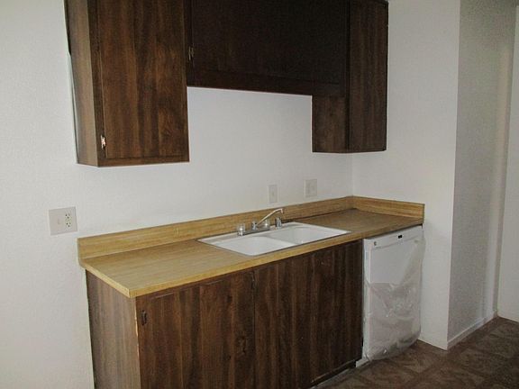 4th image of 385 Avenue A