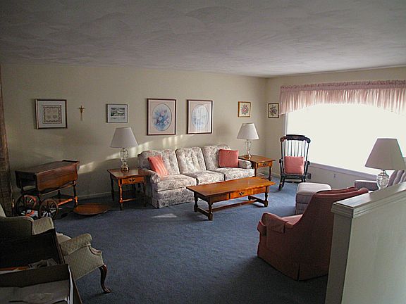 2nd image of 1129 Murray Hill Rd