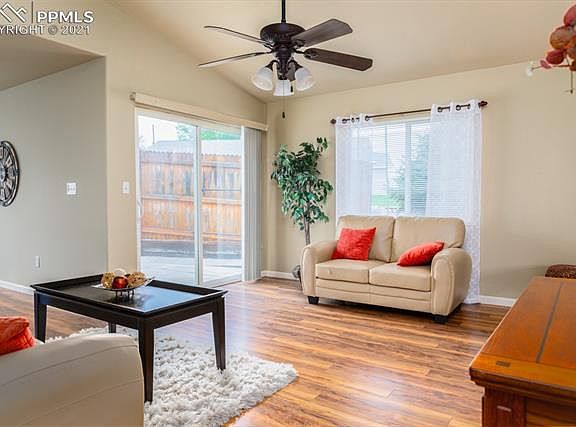 3rd image of 650 Ardath Ln