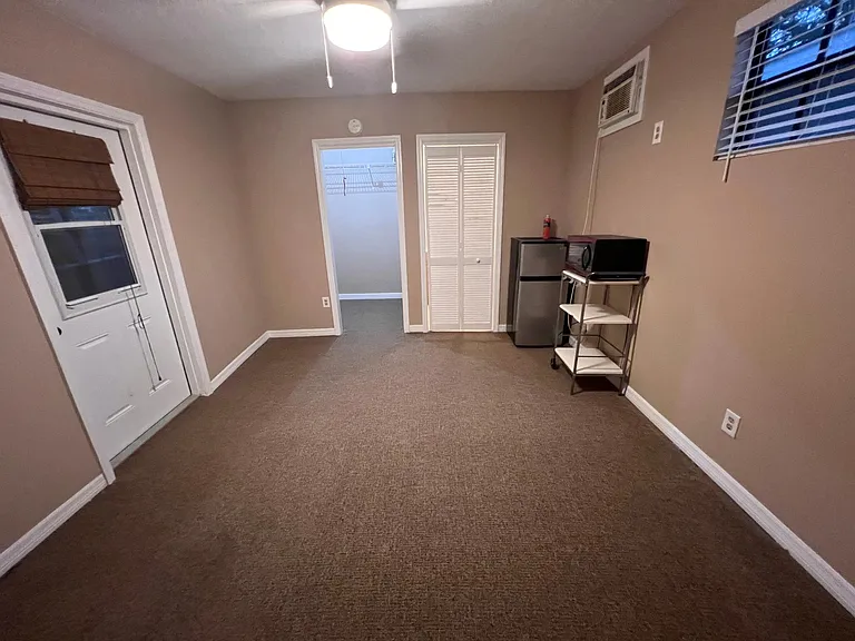 1016 W Indiana Ave — Photo 23