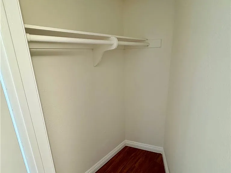 1523 E Windsor Rd #105B — Photo 15