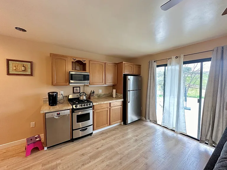 802 Vista Grande St — Photo 5