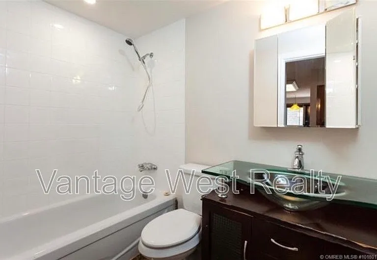 625 Rowcliffe Ave #202 — Photo 8