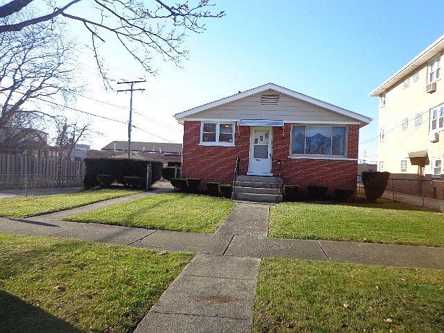 1st image of 2914 Willow St