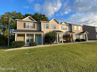 366 Hunting Green Dr, Jacksonville, NC 28546