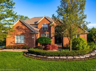 48415 Binghampton Dr, Northville, MI