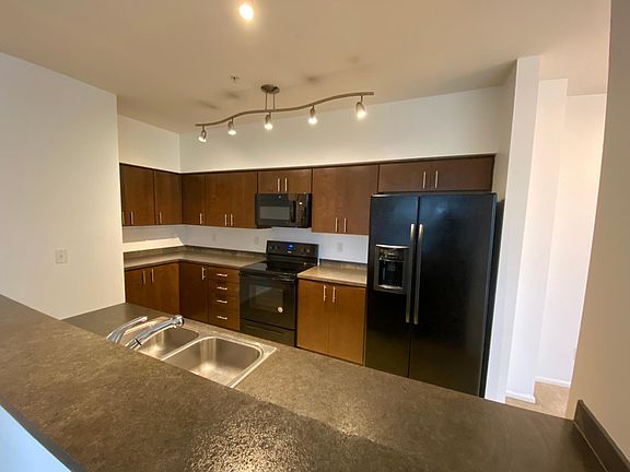 4th image of 15720 Manor Way APT S1