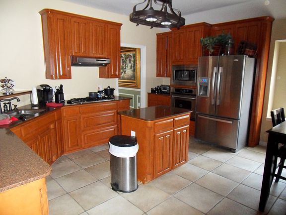 5th image of 8313 Emerald Cir
