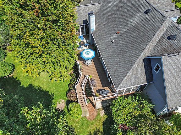 3rd image of 7353 Jennings Rd