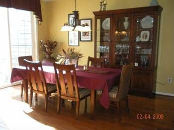 4th image of 219 Cherry Ln