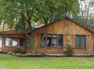 386 Craggy Creek Dr, Chippewa Lake, OH 44215