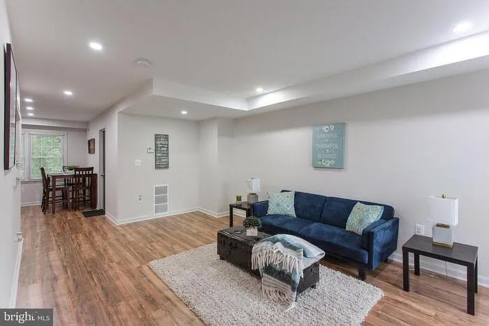 8593 Pioneer Dr — Photo 4