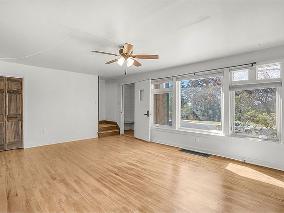 5th image of 2310 39th St APT A