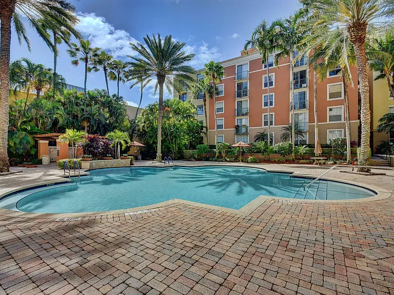 630 Sapodilla Ave #223 — Photo 34