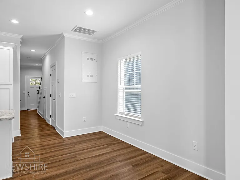 Townes at Converse Luxury Townhomes — Photo 7