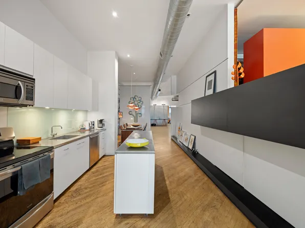 16 Greene Street image 2 of 25