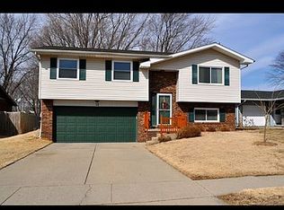 12 Champlain Dr, Springfield, IL 62707