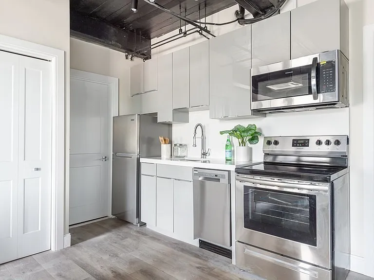 Walker Lofts — Photo 23