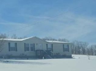 94 Holly St, Belington, WV 26250