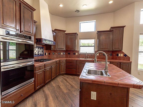 3rd image of 3522 Omaha Ct