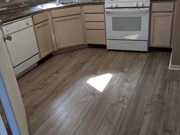 3rd image of 11020 Detroit Ave APT 2