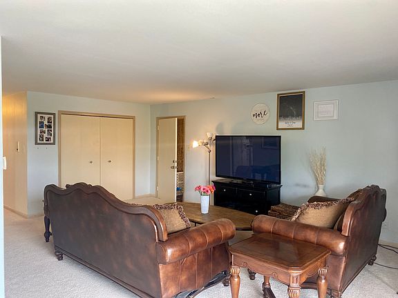 5th image of 15259 Catalina Dr Unit 3