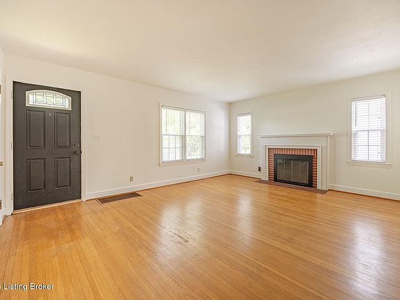 4th image of 3906 Brownlee Rd