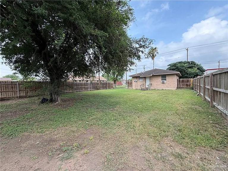 301 S Raul Longoria Rd — Photo 22