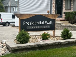 1110 E Jefferson St APT 19, Bloomington, IL 61701
