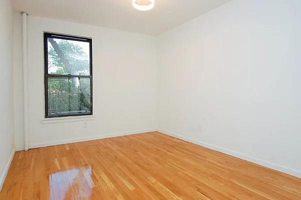 Rented by Bohemia Realty Group | media 8