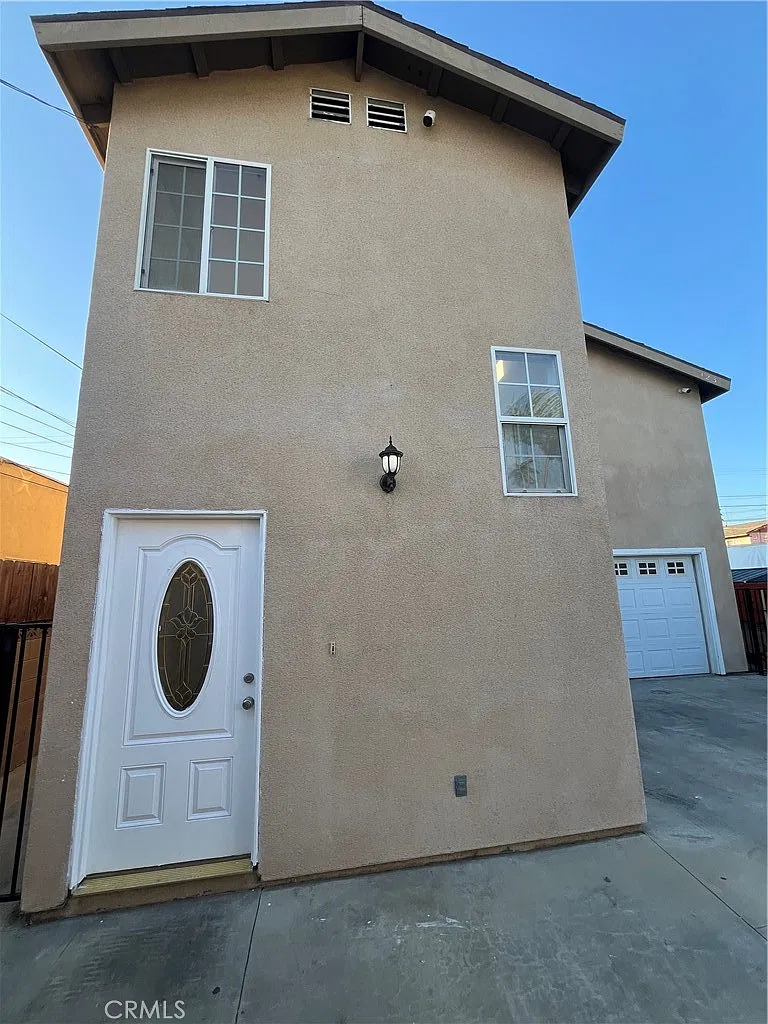 5 bed, 2447 sqft, $3,750 — Photo 3