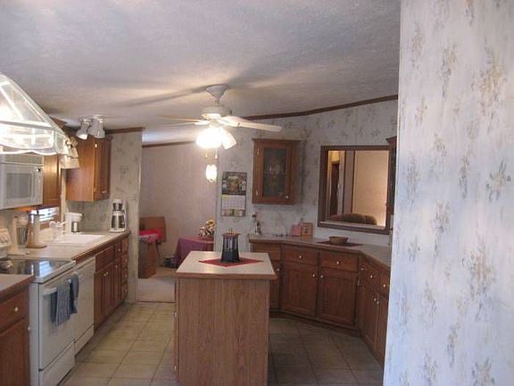 4th image of 2369 Silverbluff Dr