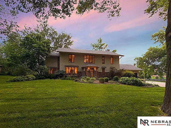 1222 N 101st Cir, Omaha, NE 68114