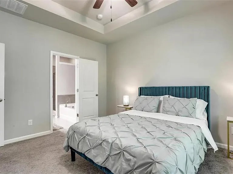 2525 Norwood Park Xing — Photo 13