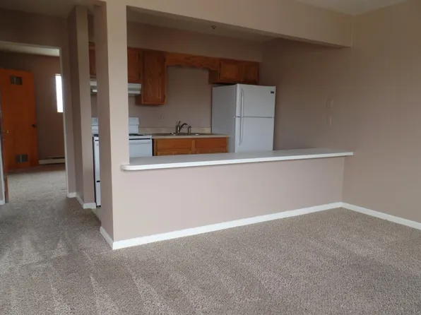 2704 Pine St APT 2, Pekin, IL 61554