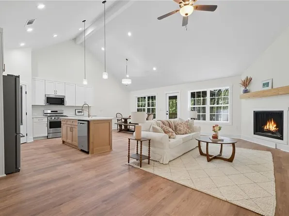 125 Arrowood Lndg, Blairsville, GA 30512