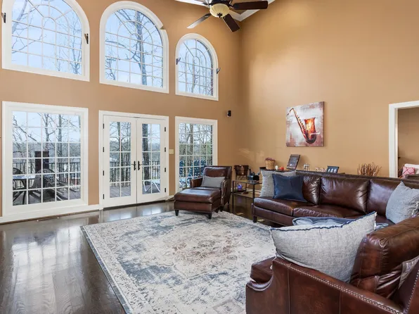 245 Rome Beauty Cir, Oxford, AL 36203