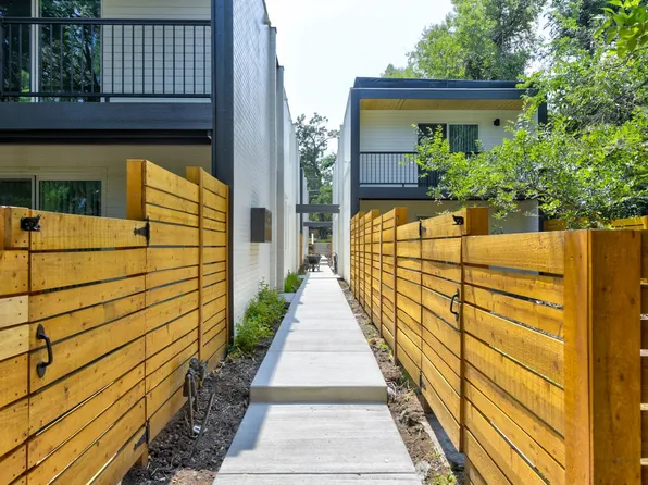 616 Marine St.