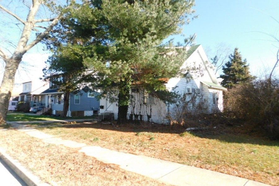 2nd image of 705 Old Home Rd