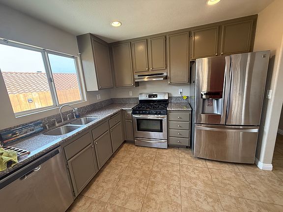 4th image of 1112 Camino Del Sol