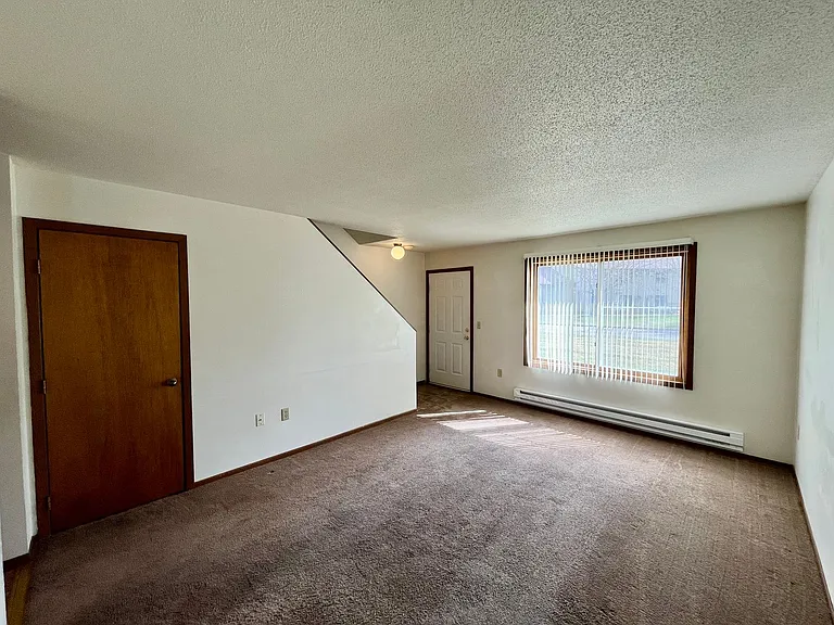 602 Hollywood Dr — Photo 8