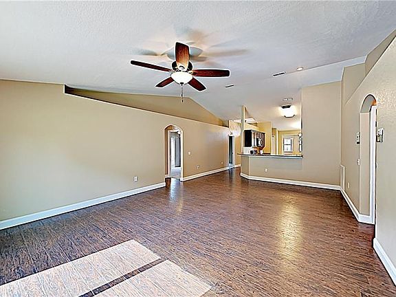 4th image of 789 Lynhaven Ln